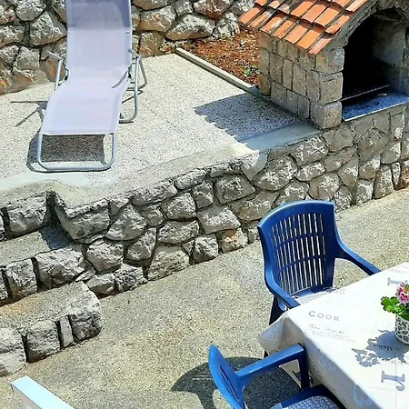 דירה Rb *