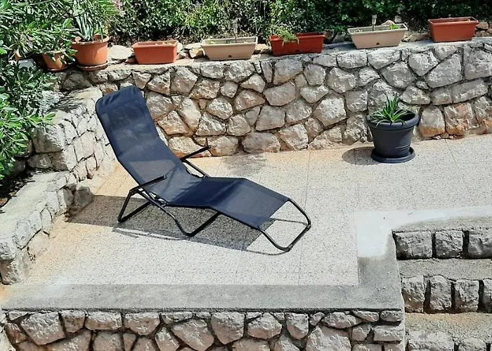 Rb Apartment Omisalj
